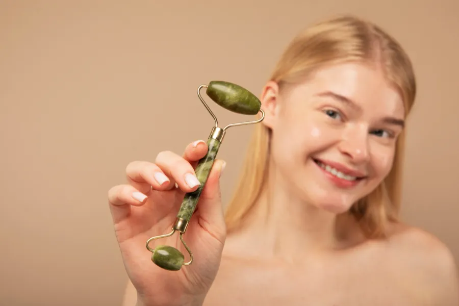 Maderoterapia facial: guía completa para tonificar y mejorar tu bienestar